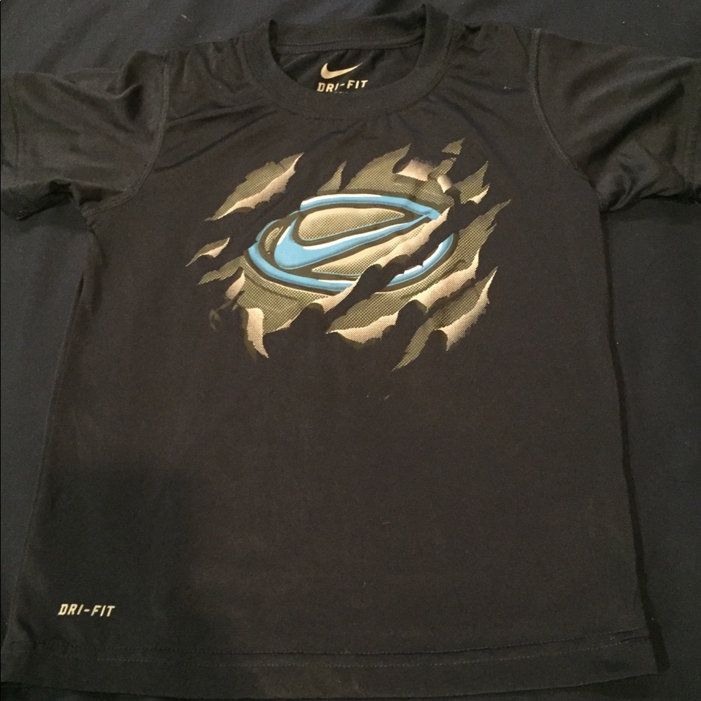 Nike dri-fit short sleeve shirt